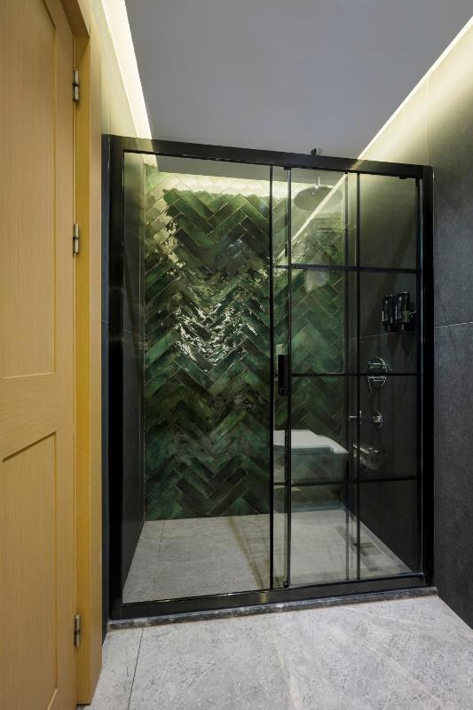 Deluxe Family Suite image 2