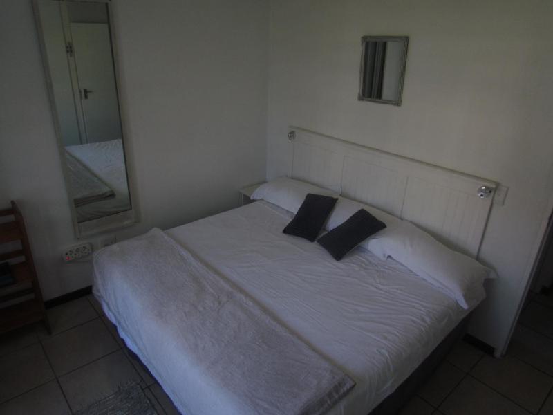 Santini Lace Self Catering Unit - image 10
