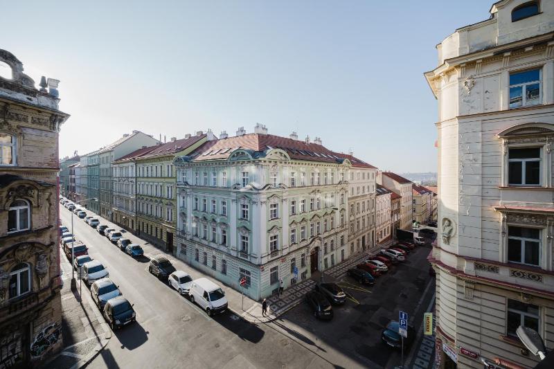 Prague Days - Open-plan Apartment with Smart TV in Žižkov - image 7