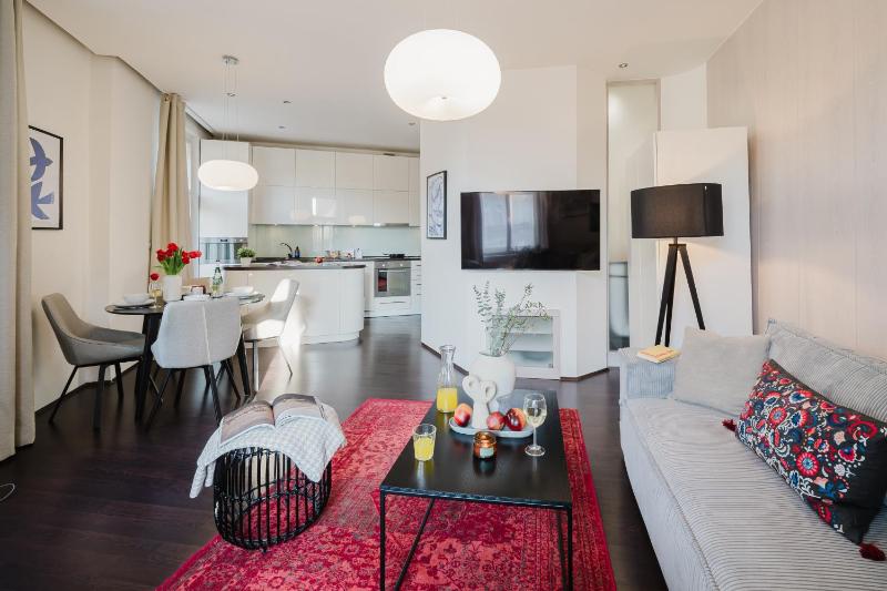 One-Bedroom Apartment image 4