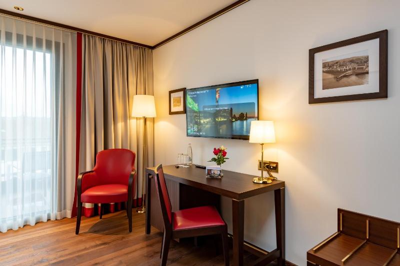 Deluxe Double Room with Village View image 2