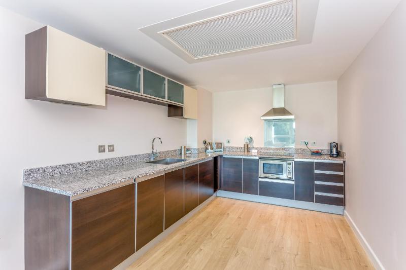 Two-Bedroom Apartment with River View image 4