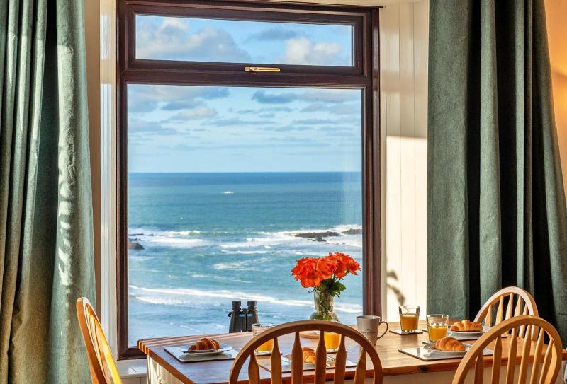 Finest Retreats - Bishop Rock - image 4