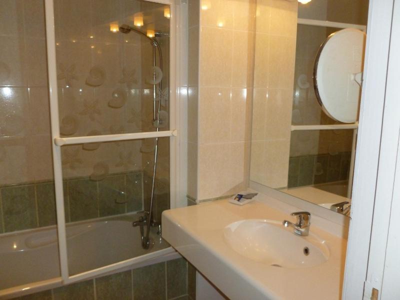 Family Room image 1
