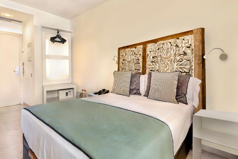 Double or Twin Room image 1