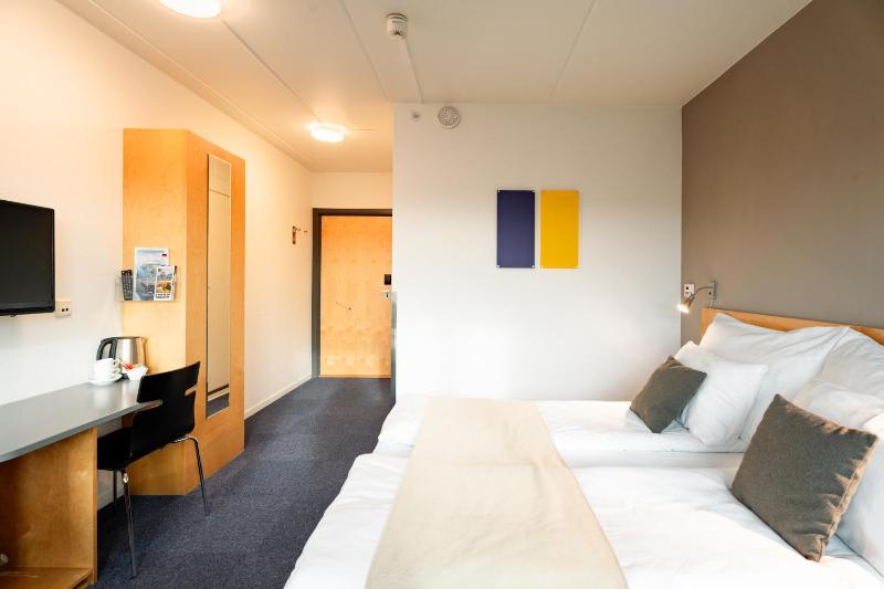 Double Room image 1