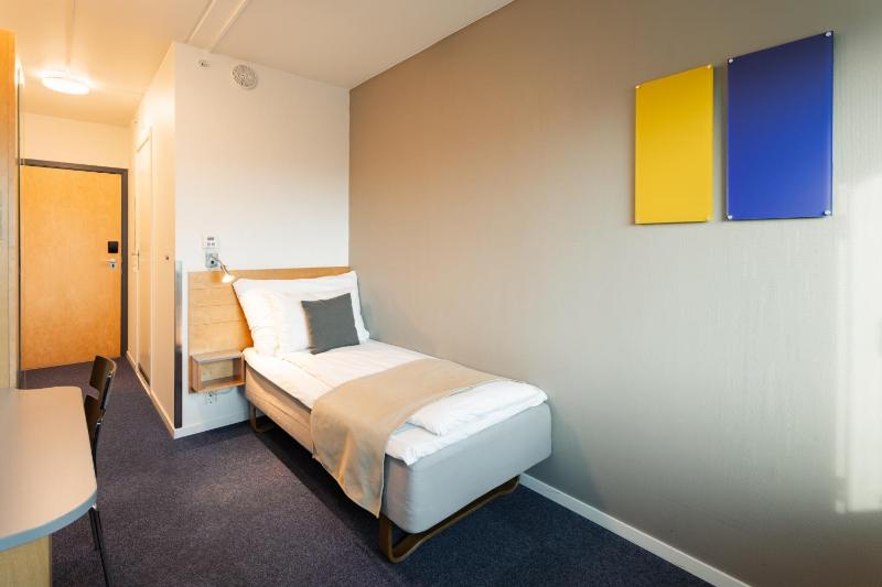 Single Room image 3