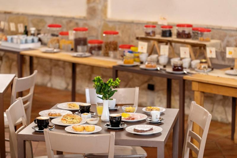 Double or Twin Room with Sea View image 2