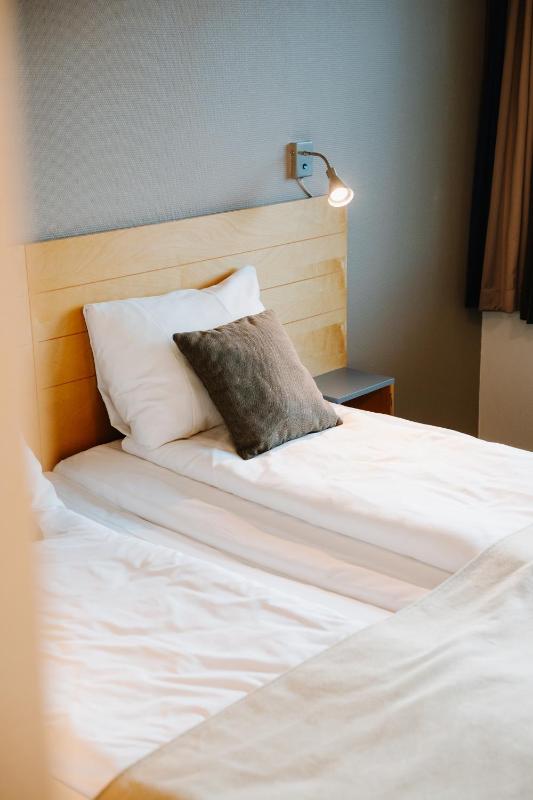 Double Room image 4