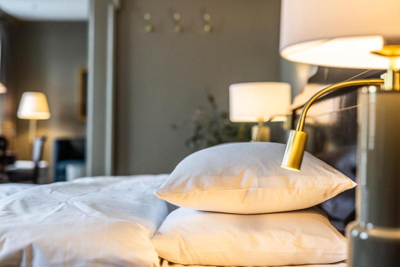 King's Suite image 2