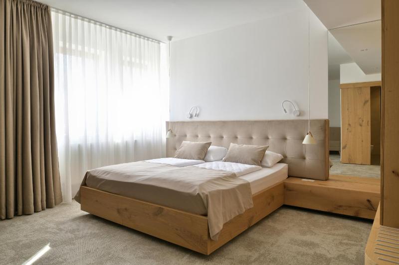 Superior Double Room image 3