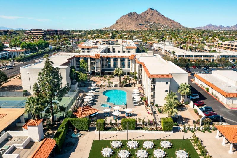 Embassy Suites by Hilton Scottsdale Resort - image 35