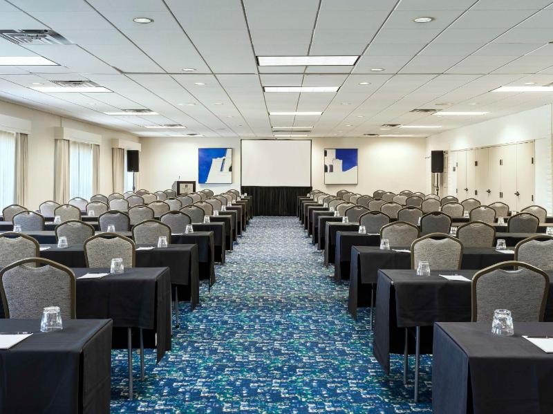 Embassy Suites by Hilton Scottsdale Resort - image 39