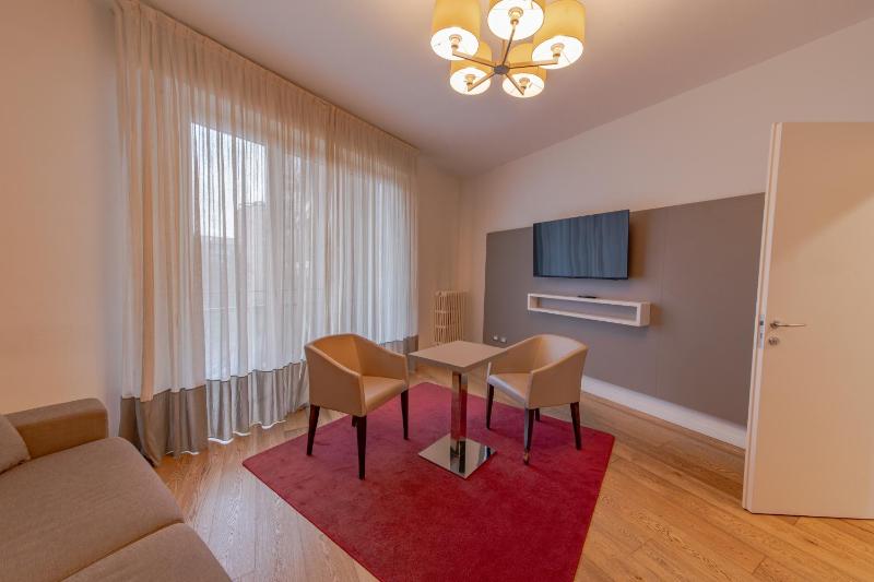 Superior Apartment image 1