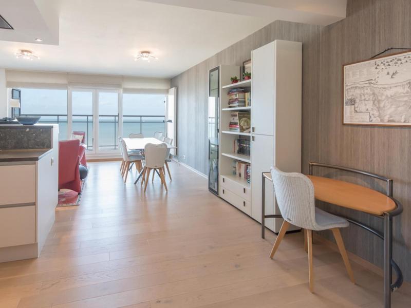 Apartment in Belgium with Sea Views - image 20
