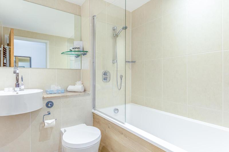 Twin Room with River View image 1