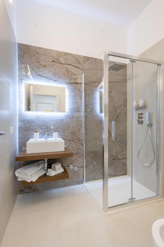 ADAMAS apartment  rooms and suite - image 18