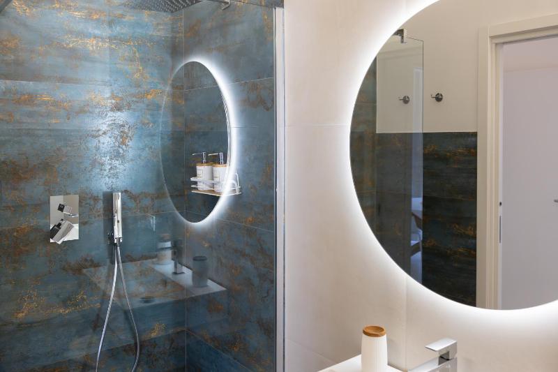 ADAMAS apartment  rooms and suite - image 12