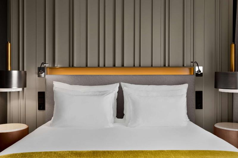 Superior Triple Room image 4