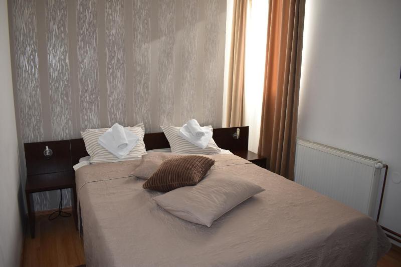 Double Room image 2