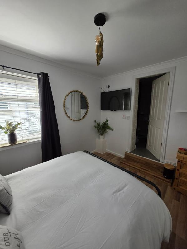 Bluebell Hotel - image 50