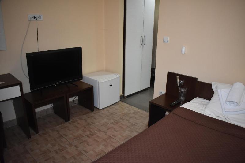 Single Room image 3