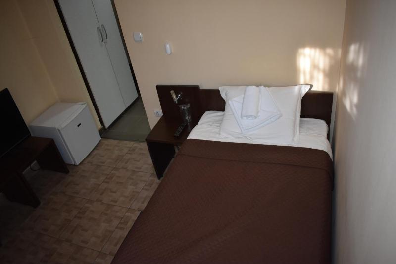 Single Room image 2