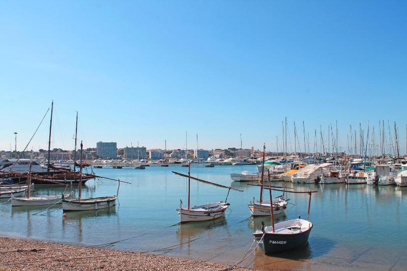 Apartamento Celeste frente al mar - image 6