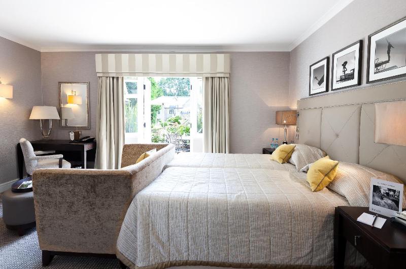 Superior Double Room image 4