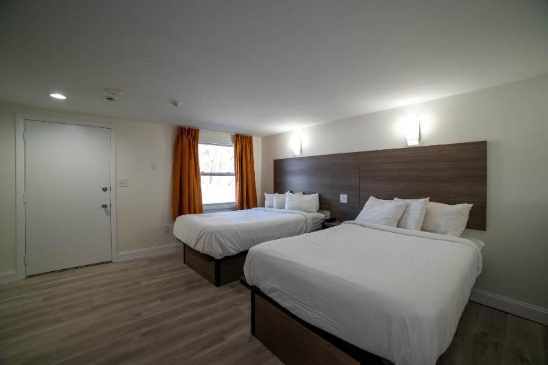 Double Room with Two Double Beds image 3
