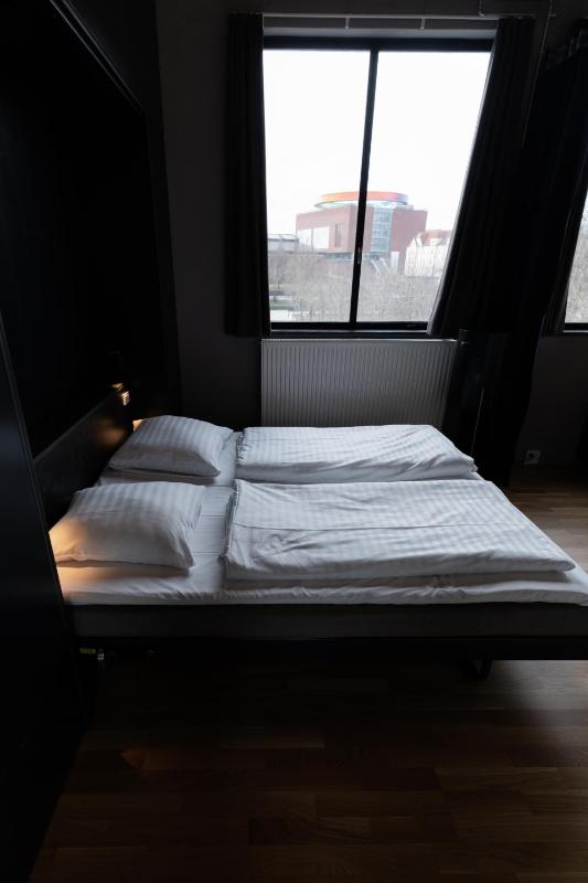 Standard Suite image 2