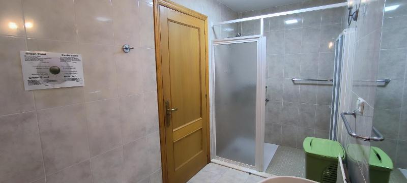 Family Room image 3