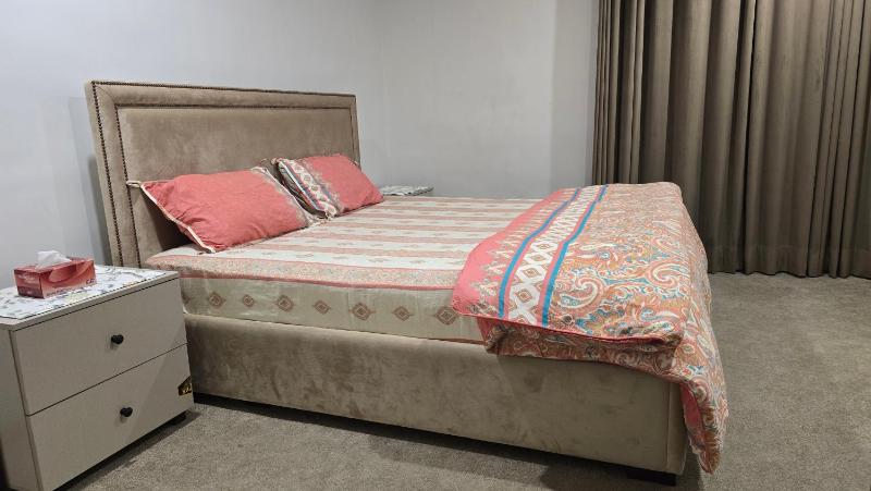 Lyallpur Galleria Mall Apartment 1 BHK 1 Bedroom with Living Room Basement Parking 24x7 Security - image 4