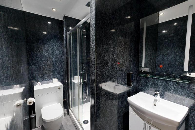 King Room image 2