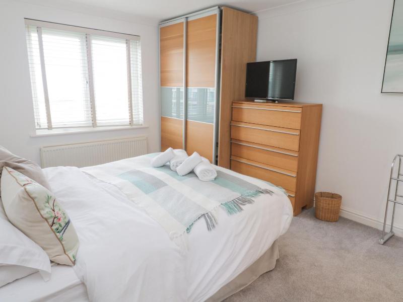 9 Headland Point - image 22