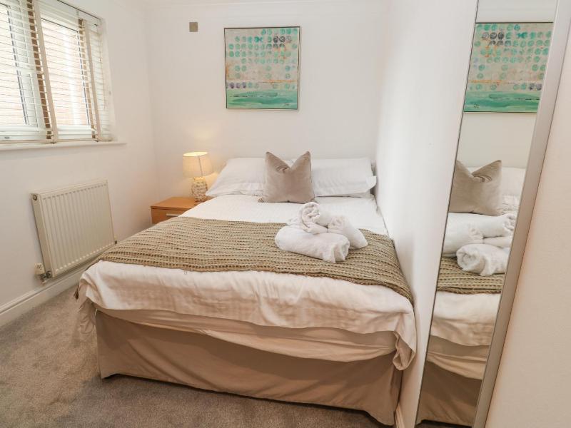 9 Headland Point - image 3