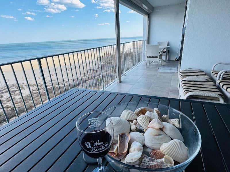Family Friendly 2BR Amazing Unobstructed Ocean ViewHuge Balcony Pool - image 16