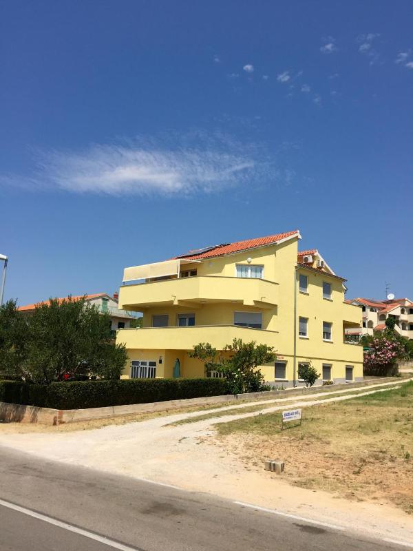 Apartment Lara - image 14