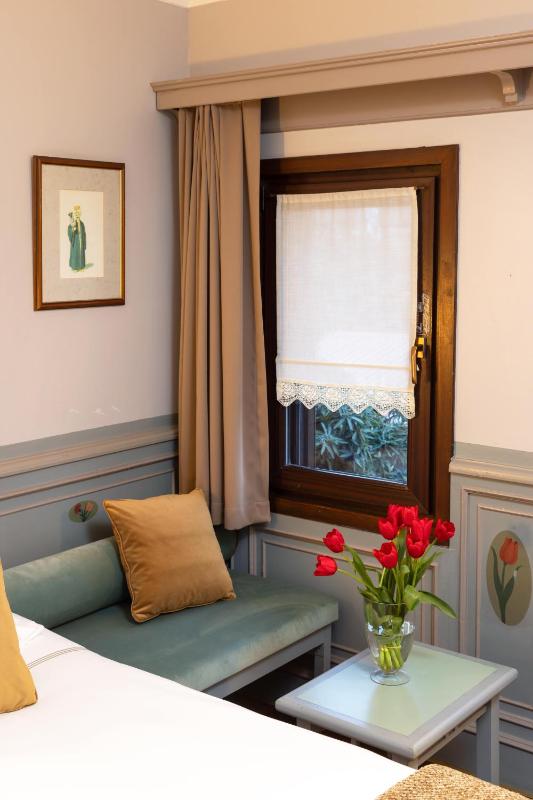 Superior Double or Twin Room image 2
