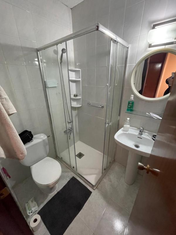 Single Room image 3