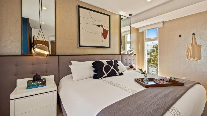 Stunning Beachfront Condo - Sea Views & Pools - image 7