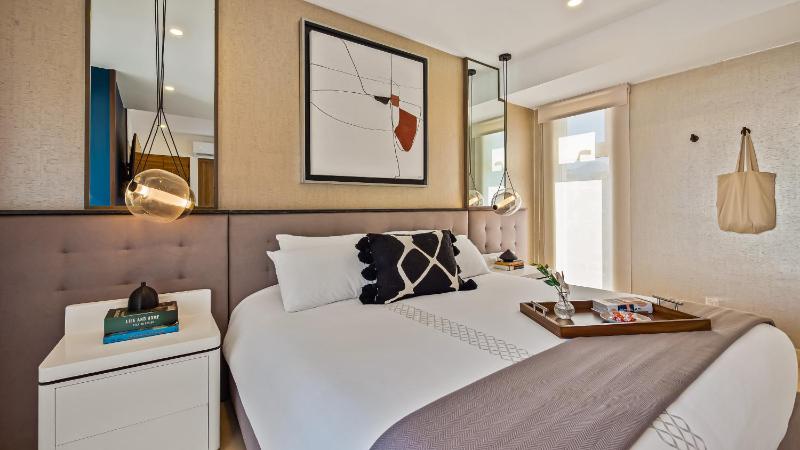 Stunning Beachfront Condo - Sea Views & Pools - image 8