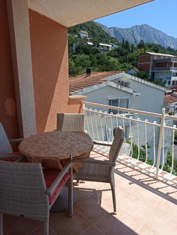 One-Bedroom Apartment with Terrace and Sea View image 4