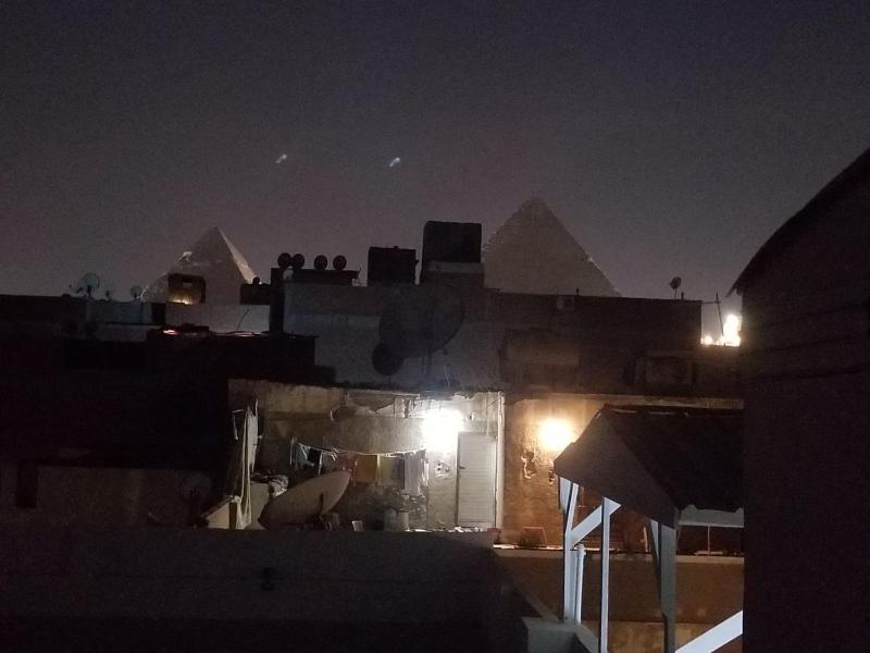 The 5 inn apartment 2 rooftop pyramids view - image 15