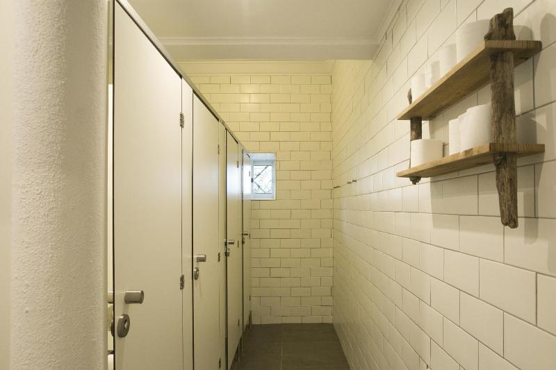 Double Room with Shared Bathroom image 2