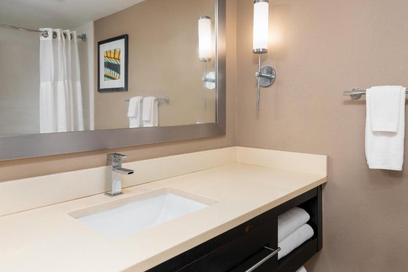 Standard Room image 3