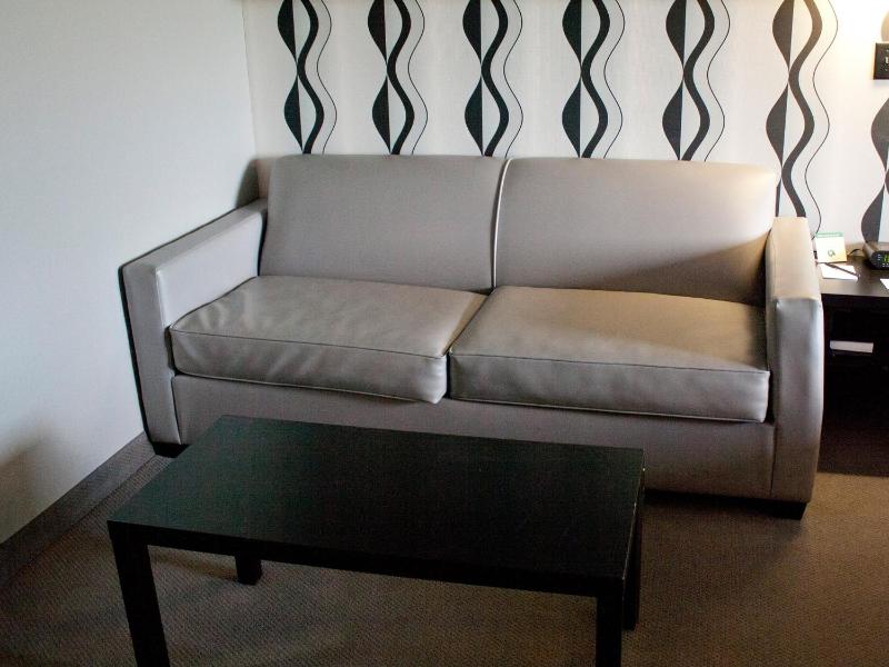 King Studio with Sofa Bed - Non-Smoking image 2