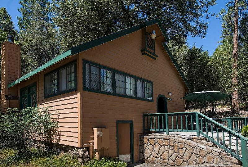 Three-Bedroom Cottage image 3