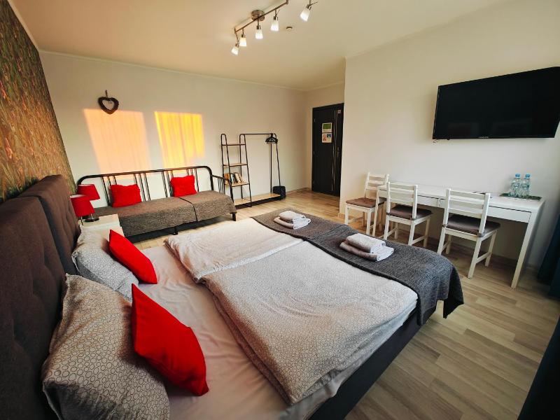 Standard Triple Room image 3