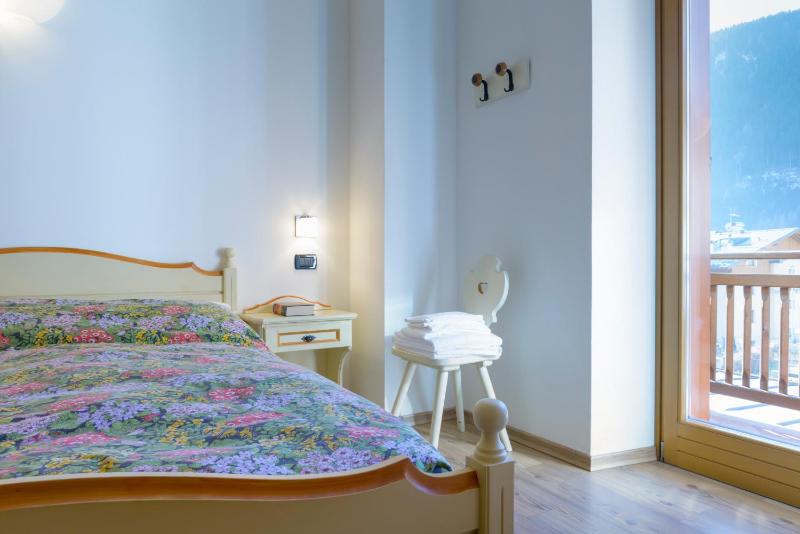 Standard Double or Twin Room with Balcony image 3